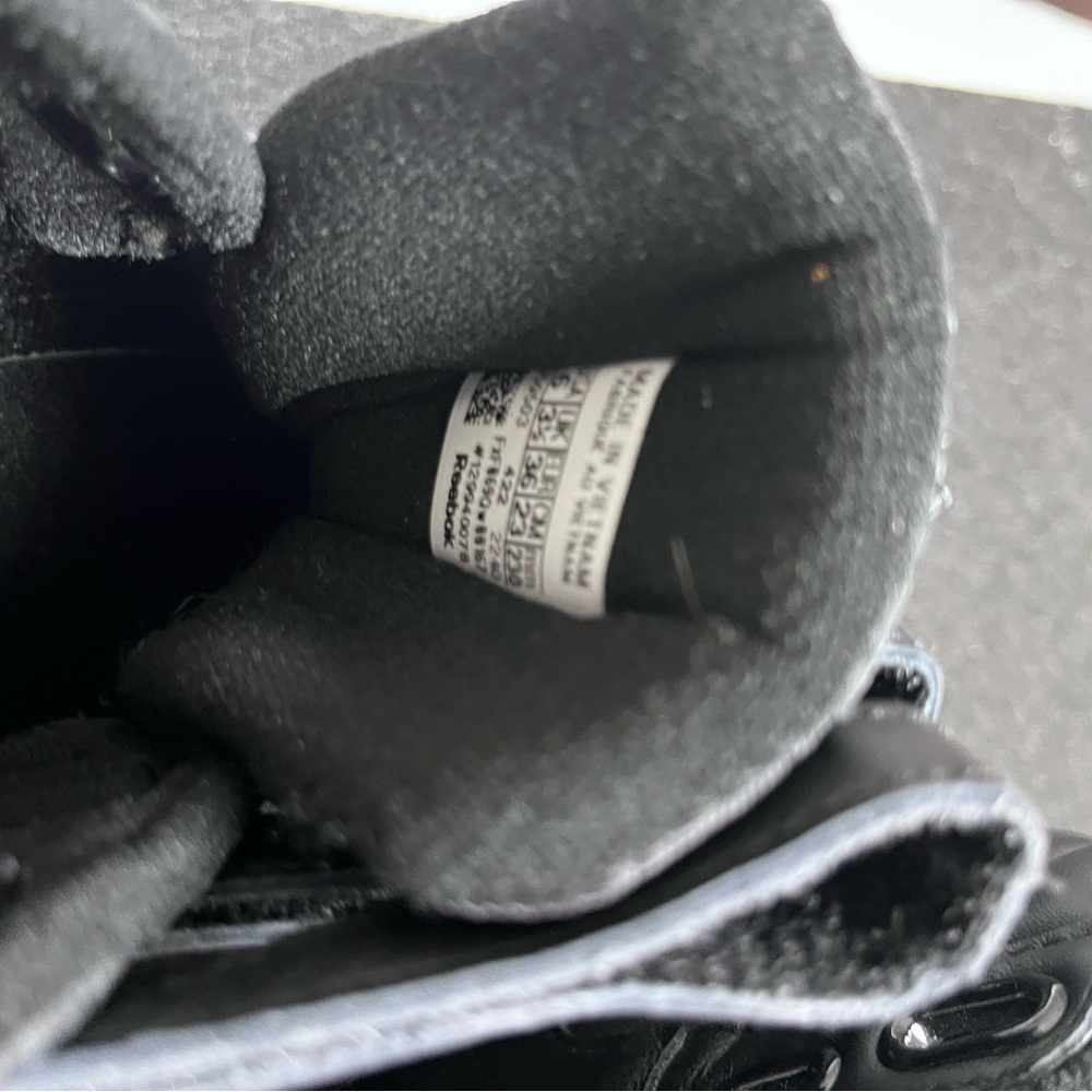 Brand new Reeboks - Picture 3 of 3